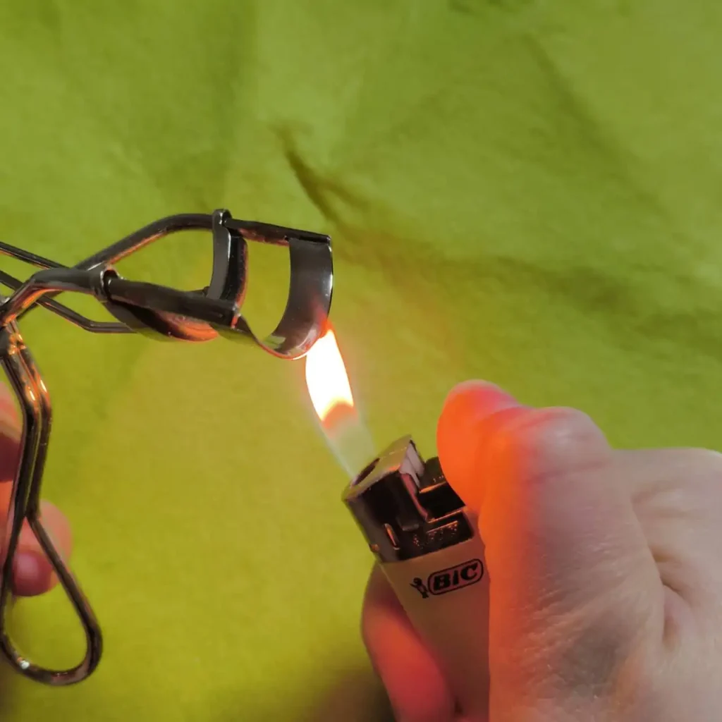 ビューラーを温める