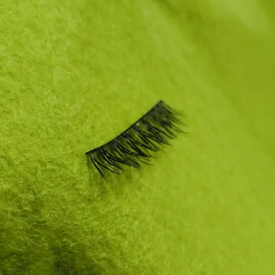 ストレートになったつけまつげ